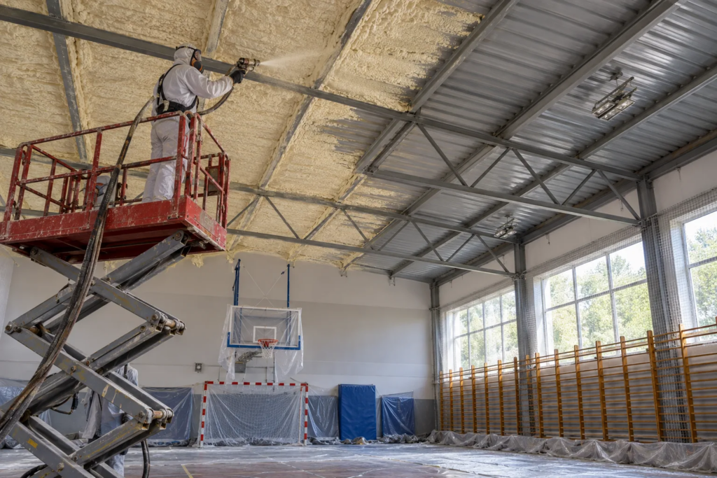 Zdjęcie poglądowe: Izolacja dachu w małej hali sportowej — ujęcie 3
